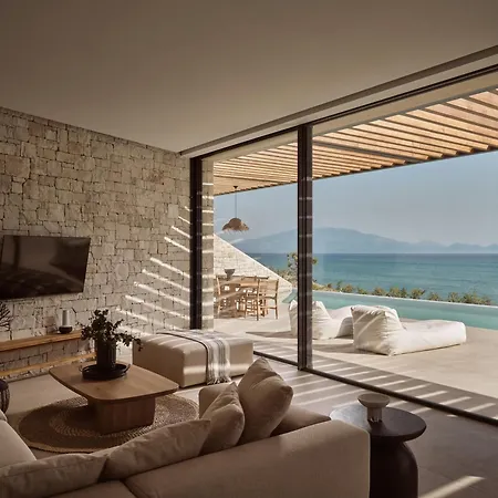 Esthesis Beachfront Villas, With Heated Pool, By Thinkvilla Vilă *