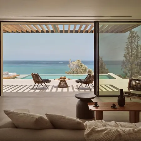 Vilă Esthesis Beachfront Villas, With Heated Pool, By Thinkvilla